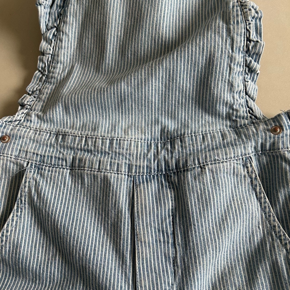 Cream Women’s Faded Blue Denim Pinstripe Overalls with Ruffled Straps  Size XS - Picture 15 of 16